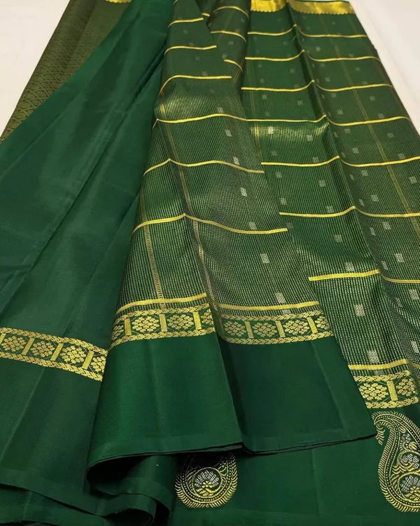 Green_Color_Best_Seller_Soft_Banarasi_Silk_Saree_with_Pure_Golden_Zari_Work_&_Classy_Bloue_Piece