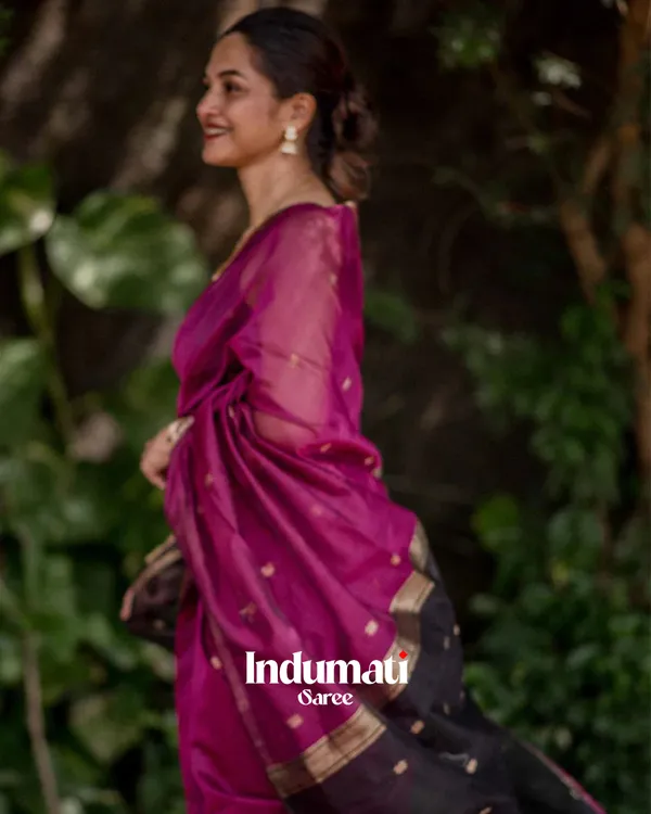 Wine_Premium_Cotton_Silk_Saree_With_Classy_Blouse_and_tassels