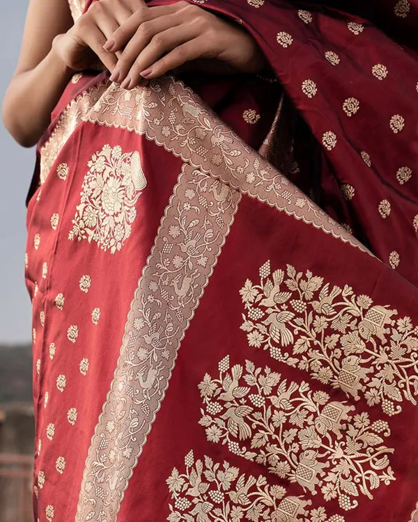 Maroon_Color_Latest_Arrival_Soft_Banarasi_Silk_Saree_with_Classy_Bloue_Piece