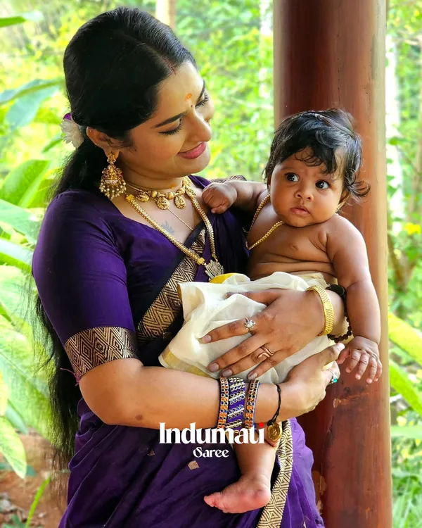 Purple_Premium_Cotton_Silk_Saree_With_Classy_Blouse_and_tassels