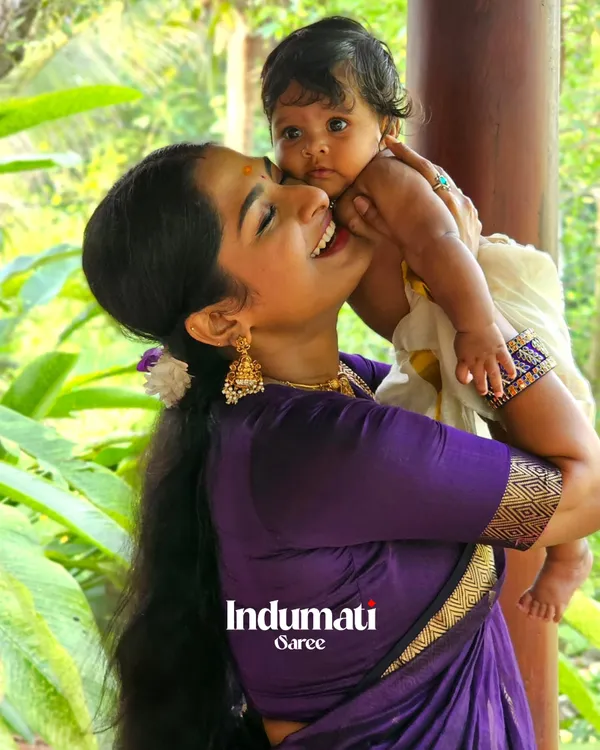 Purple_Premium_Cotton_Silk_Saree_With_Classy_Blouse_and_tassels