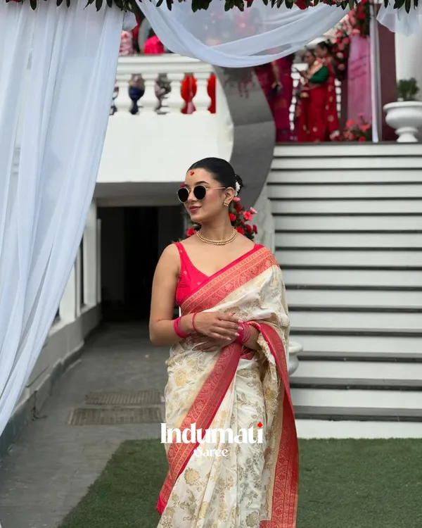 Cream_Color_Now_Available_Soft_Banarasi_Silk_Saree_with_Classy_Blouse_Piece