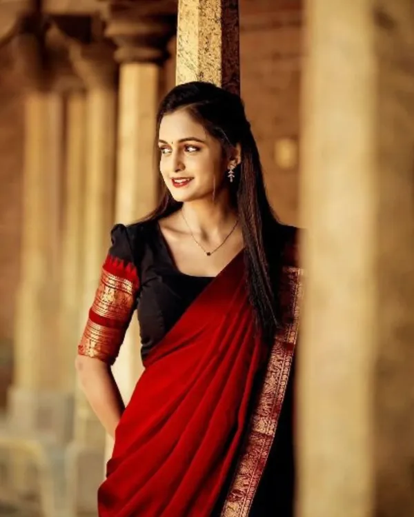Red_And_Black_Color_Kanchipuram_Zari_Weaving_Half_Saree_With_Blouse__Silk_Dupatta
