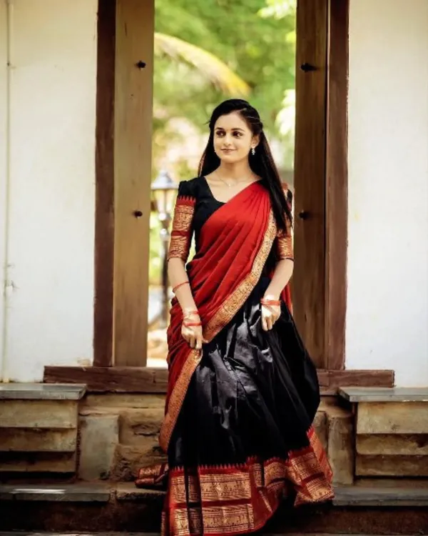 Red_And_Black_Color_Kanchipuram_Zari_Weaving_Half_Saree_With_Blouse__Silk_Dupatta