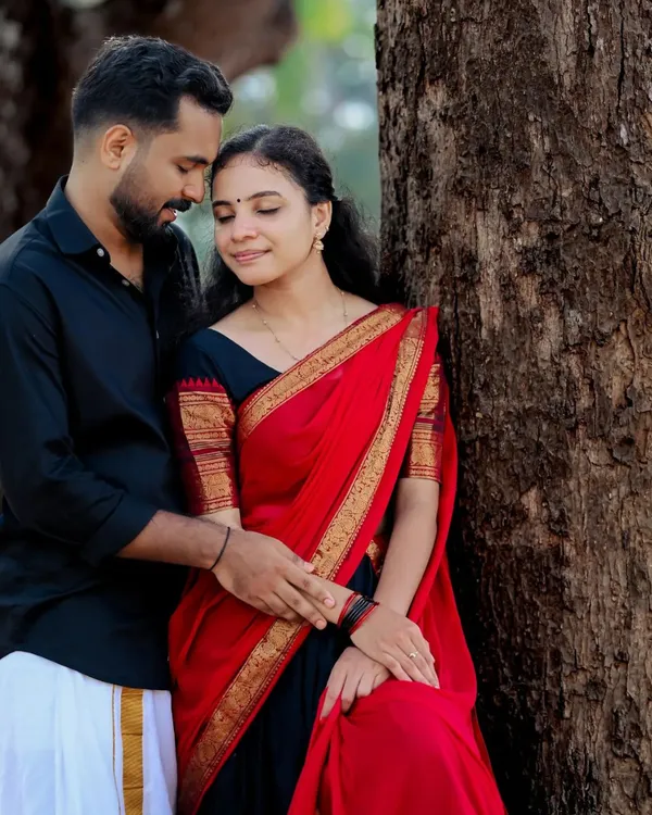 Red_And_Black_Color_Kanchipuram_Zari_Weaving_Half_Saree_With_Blouse__Silk_Dupatta