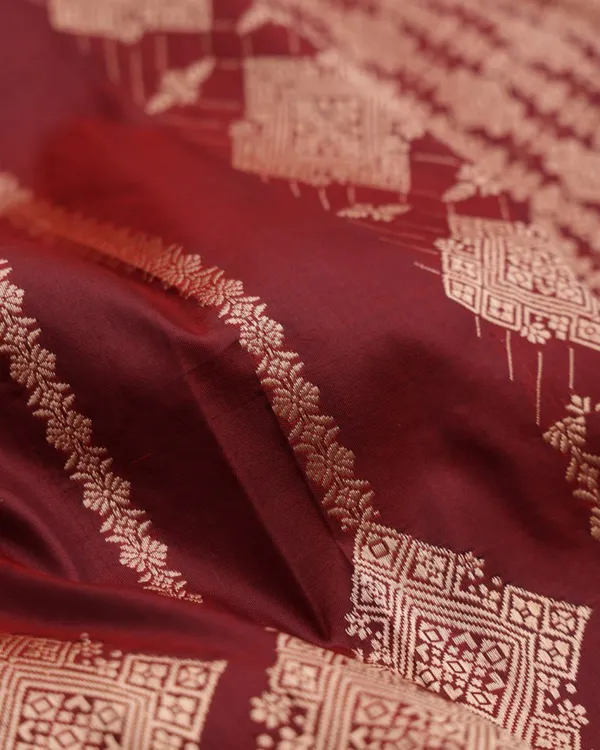 Maroon_Color_In_Demand_Soft_Banarasi_Silk_Saree_with_Classy_Bloue_Piece