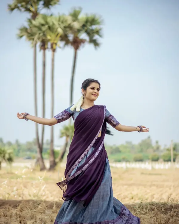 Purple_And_Grey__Color_Kanchipuram_Zari_Weaving_Half_Saree_With_Blouse__Silk_Dupatta