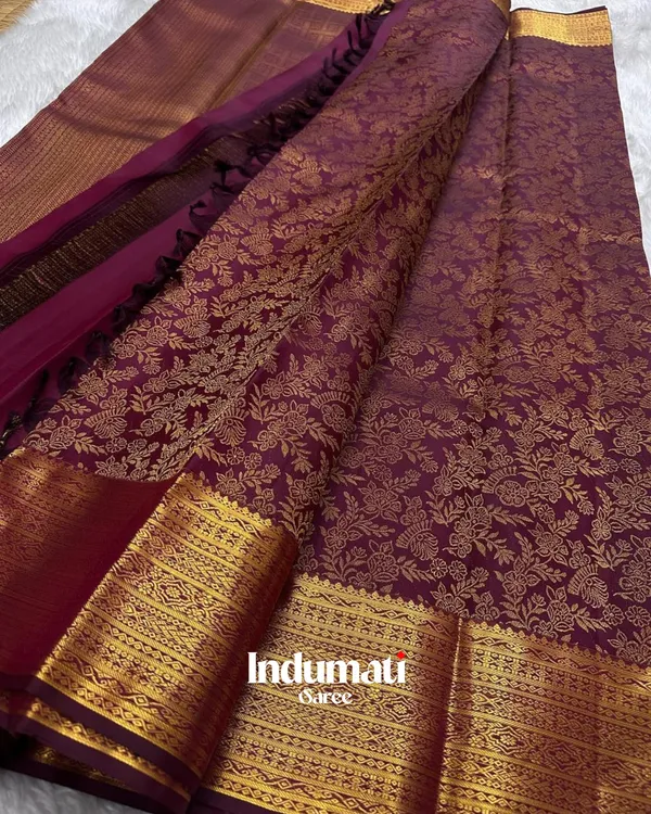 Purple_Color_Color_Recent_Soft_Banarasi_Silk_Saree_with_Pure_Golden_Zari_work_&_Classy_Blouse_Piece