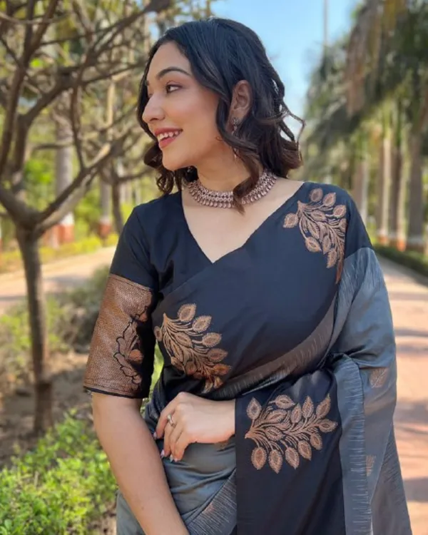 Grey_And_Black_Color_Recent_Drop_Soft_Banarasi_Silk_Saree_with_Classy_Bloue_Piece