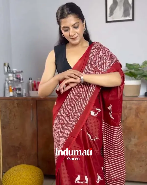 Laal_Noor_-_Red_Linen_Drape_with_Elegant_Black_Contrast_Blouse