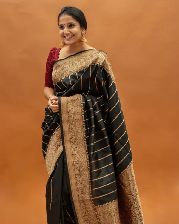 Black_Color_Signature_Line_Soft_Banarasi_Silk_Saree_with_Classy_Bloue_Piece