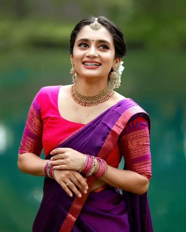Purple_And_Pink_Color_Kanchipuram_Zari_Weaving_Half_Saree_With_Blouse__Silk_Dupatta