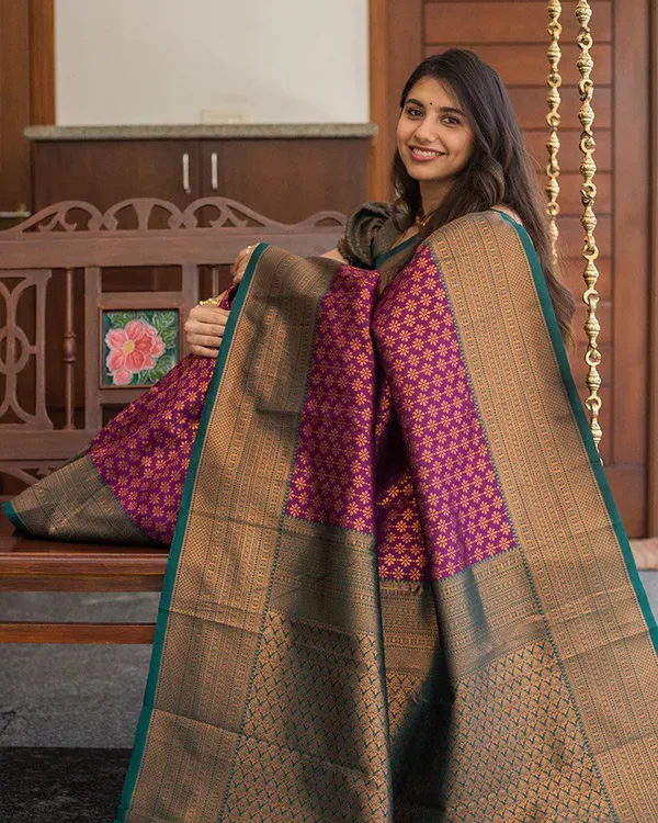 Purple_Color_Latest_Drop_Soft_Banarasi_Silk_Saree_with_Classy_Bloue_Piece