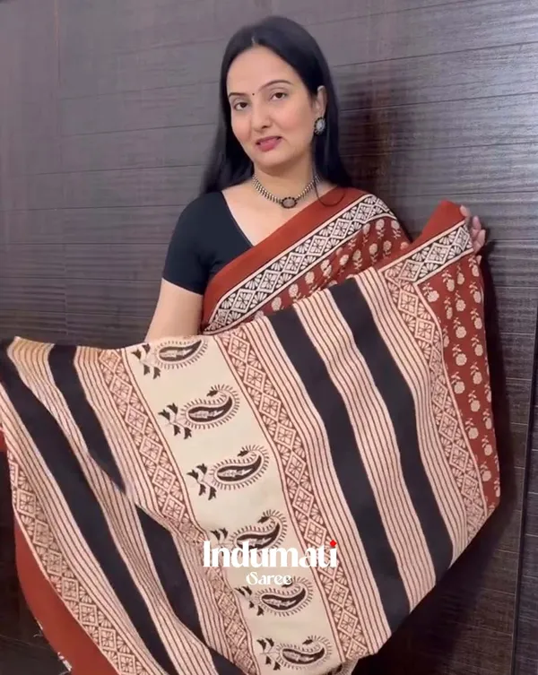 Dusky_Flame_-_Dark_Saffron_Saree_with_Black_Contrast_Blouse