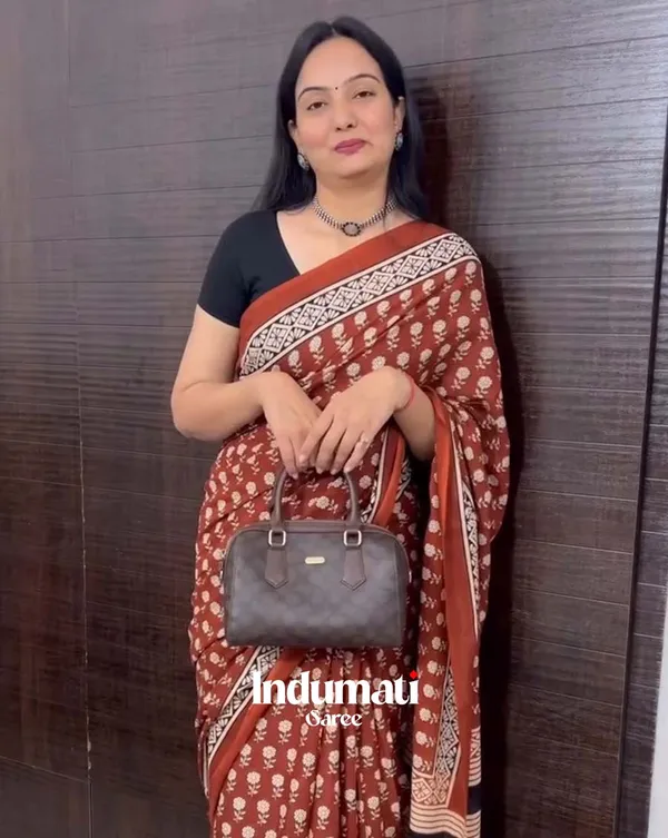 Dusky_Flame_-_Dark_Saffron_Saree_with_Black_Contrast_Blouse