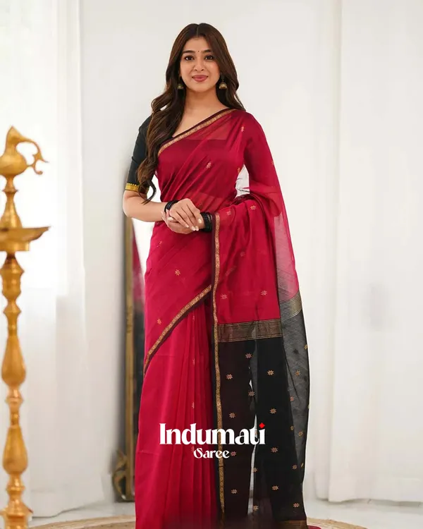 Red_Color_Premium_Cotton_Silk_Saree_With_Classy_Blouse_and_tassels