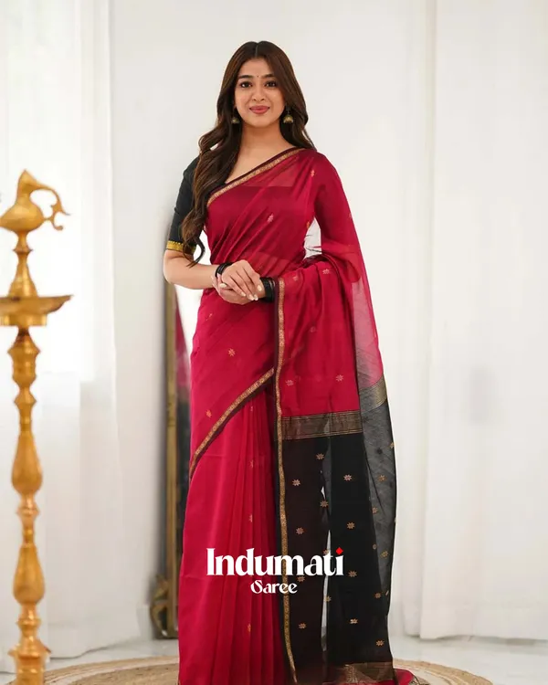 Red_Color_Premium_Cotton_Silk_Saree_With_Classy_Blouse_and_tassels