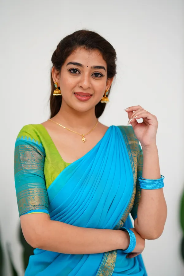 Light_Blue_And_Parrot_Green_Color_Kanchipuram_Zari_Weaving_Half_Saree_With_Blouse__Silk_Dupatta