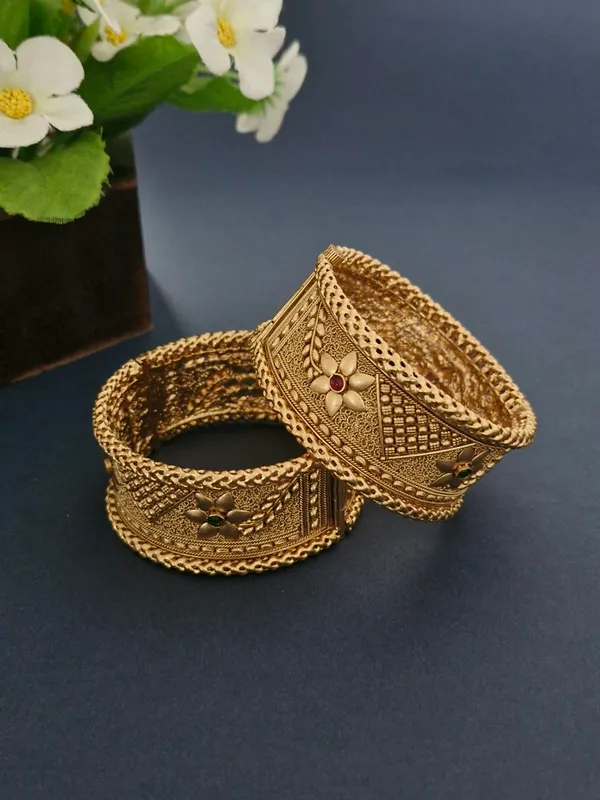 18K_Gold_Plated_Antique_Floral_Vine_Broad_Openable_Kada_-_1_Pair_(Set_of_2_for_Both_Hands)