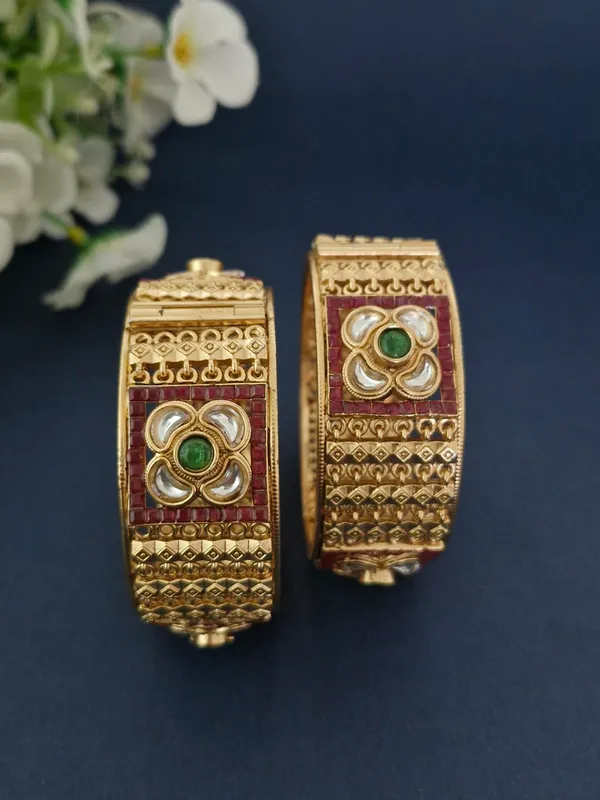 18K_Gold_Plated_Antique_Kundan_Floral_Square_Plaque_Openable_Kada_-_1_Pair_(Set_of_2_for_Both_Hands)