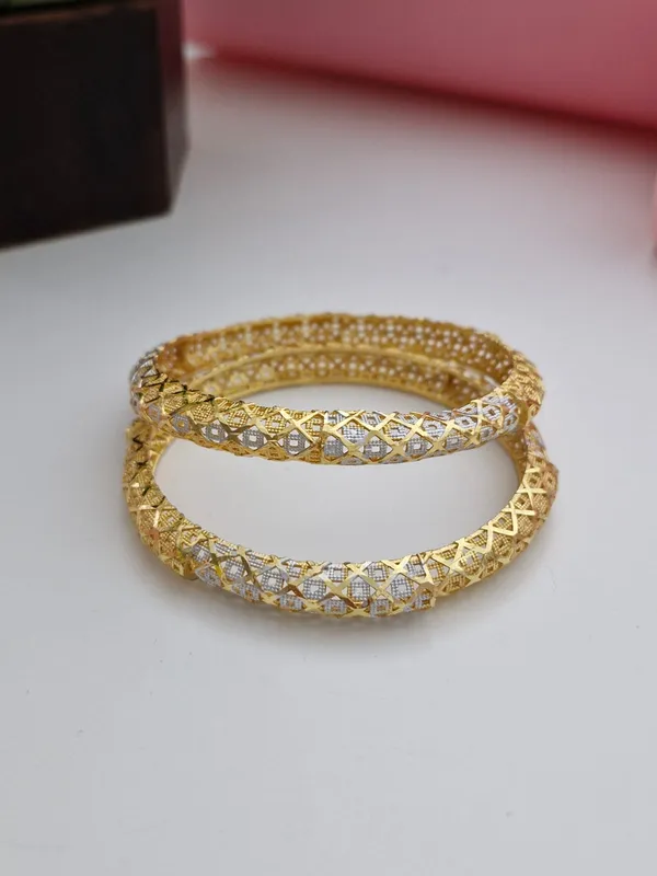 18K_Gold_Plated_Three-Tone_Geometric_Diamond_Lattice_Bangles_(1_Pair_-_Set_of_2_for_Both_Hands)_|_Tri-Color_Gold,_Silver_&_Rose_Gold_Polish_Cutwork_Bangles