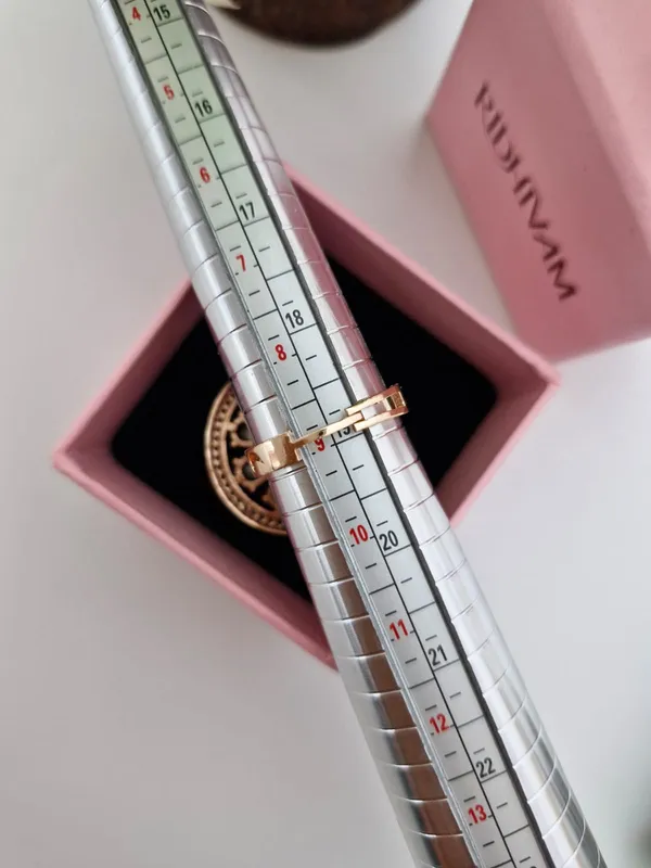 Royal_Crystal_Bloom_American_Diamond_Statement_Cocktail_Ring