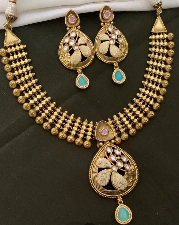 Antique_Choker_Necklace_