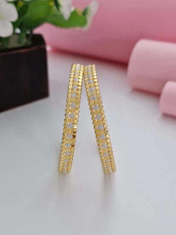 18K_Gold_Plated_Geometric_Honeycomb_Textured_Two-Tone_Bangles_(1_Pair_-_Set_of_2_for_Both_Hands)_|_Gold_&_Silver_Rhodium_Polish_Thin_Bangle_Set