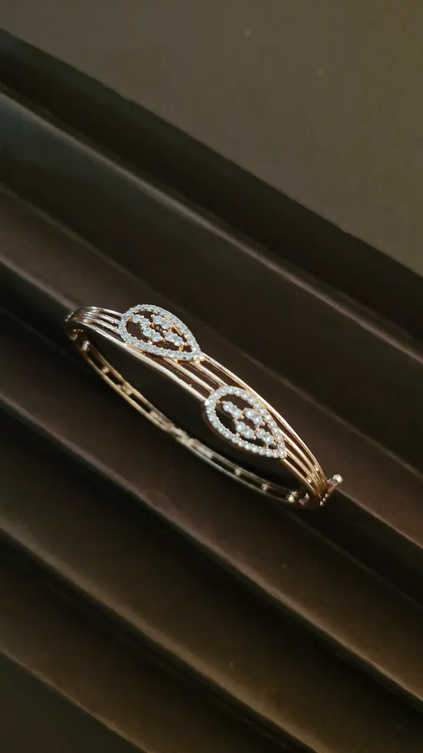 Drop_Design_Diamond_Bracelet