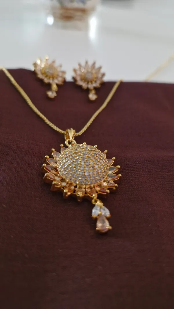 Sunflower_Design_Pendant_Set