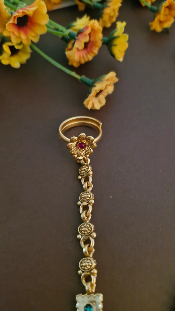 Gold_Antique_Haath_Phool