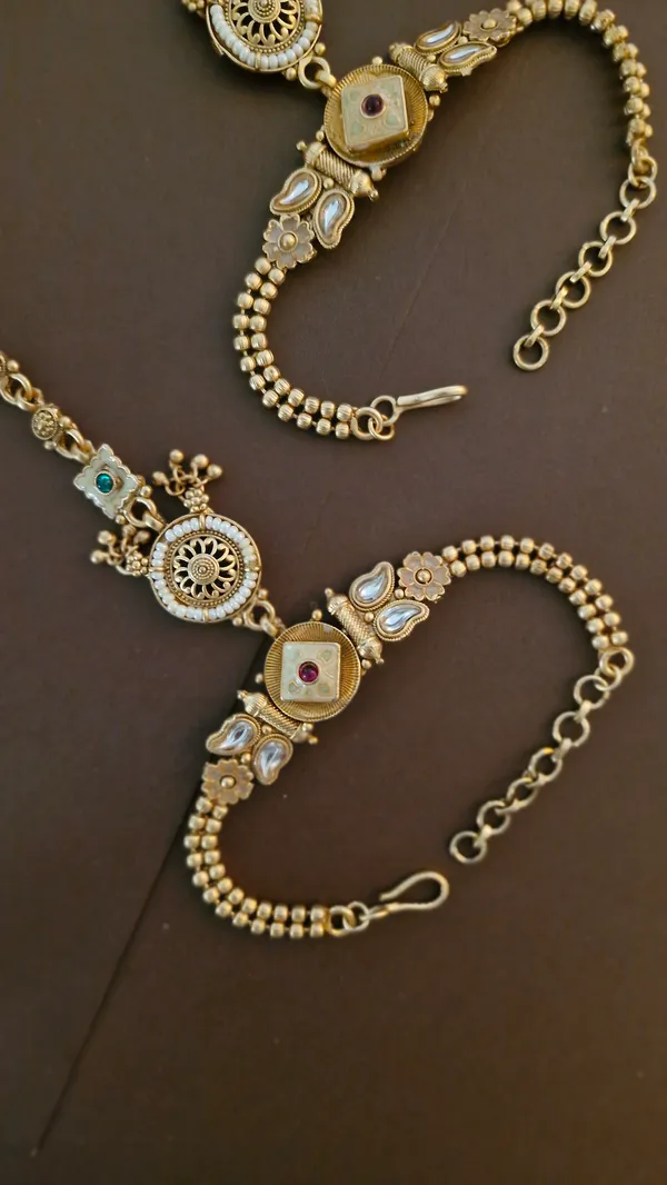 Gold_Antique_Haath_Phool/_Haath_Pocho_For_Women