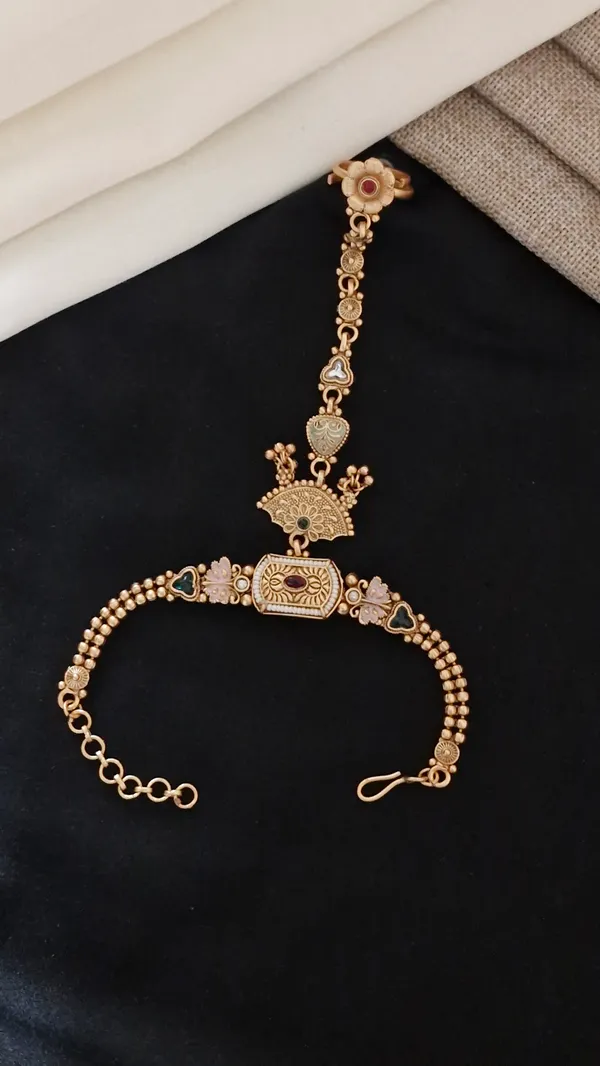 Gold_Antique_Haath_Phool/_Haath_Pocho_For_Women_(_PACK_OF_2_)_