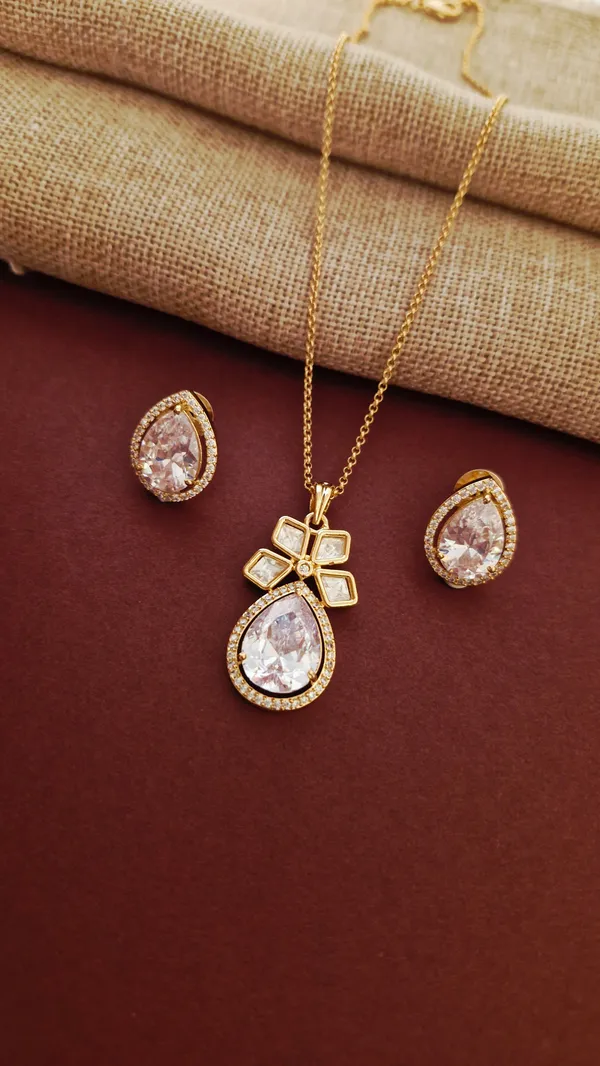 Gold_Polki_Dimond_Necklace_Set