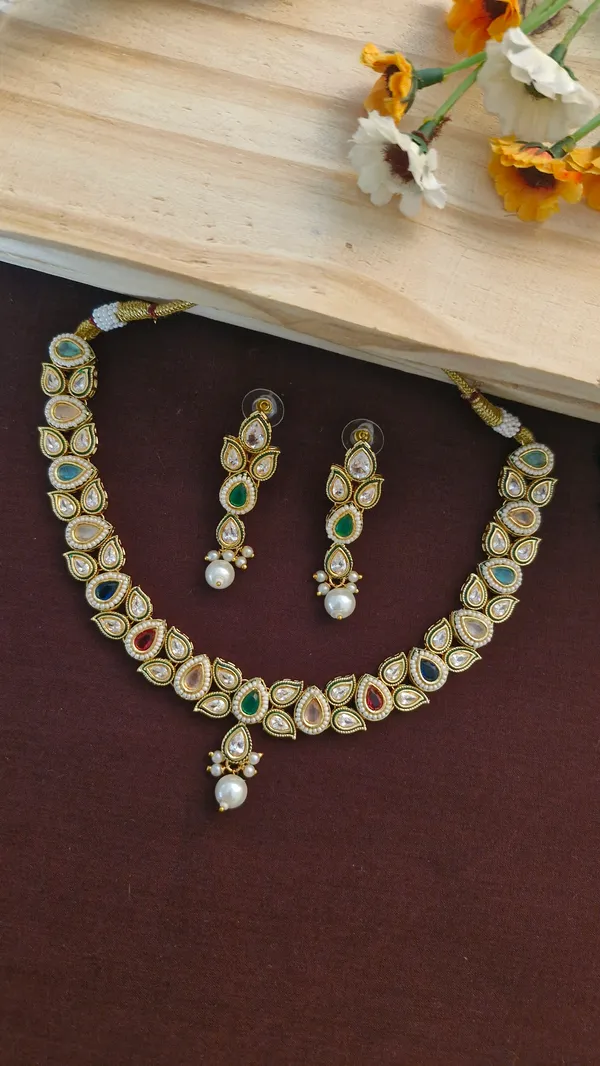 Multy_colour_kundan_necklace_set_