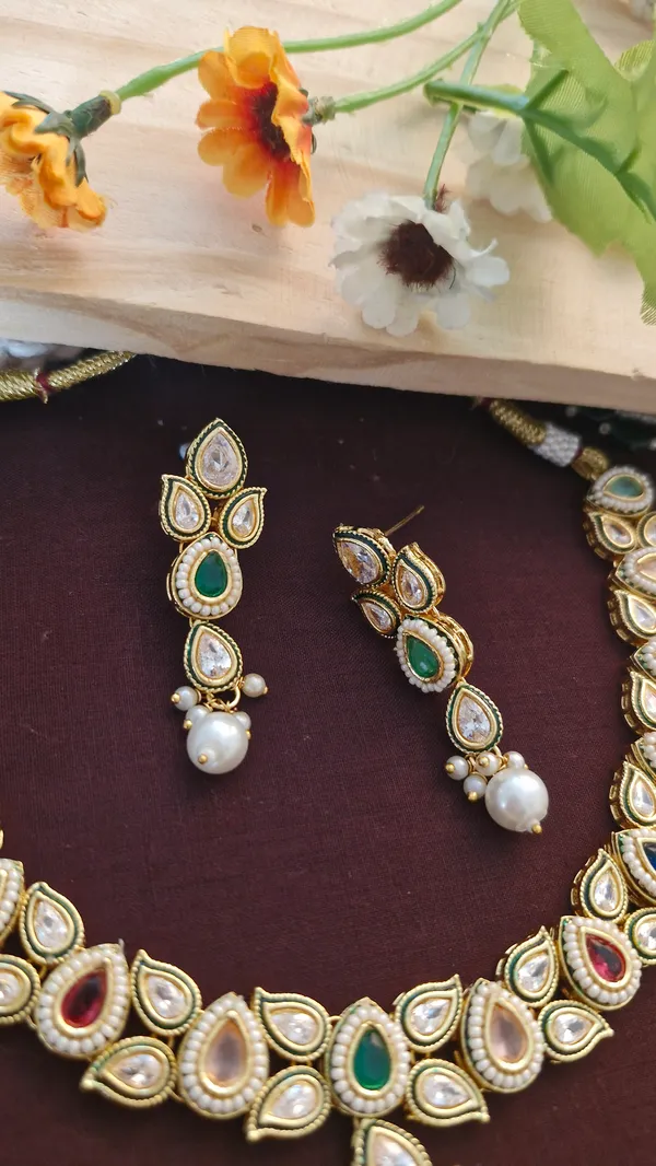 Multy_colour_kundan_necklace_set_