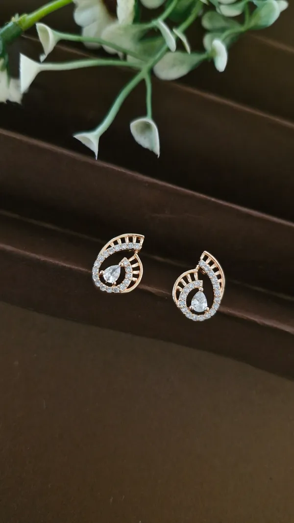 Rose_Gold_Diamond_Pendant_Set_