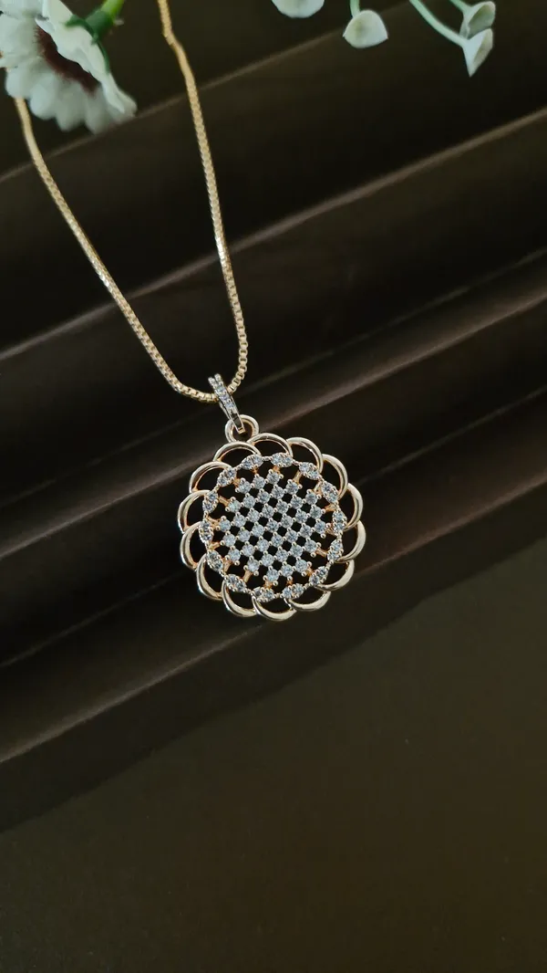 Rose_gold_diamond_pendant_set_