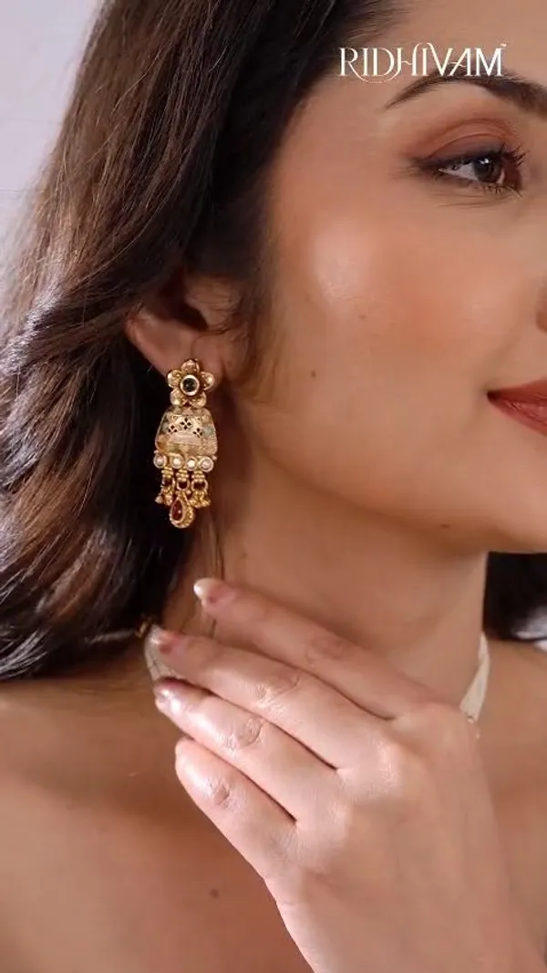 Gold_Moti_Layerd_Necklace_Earrings_Set_For_Women