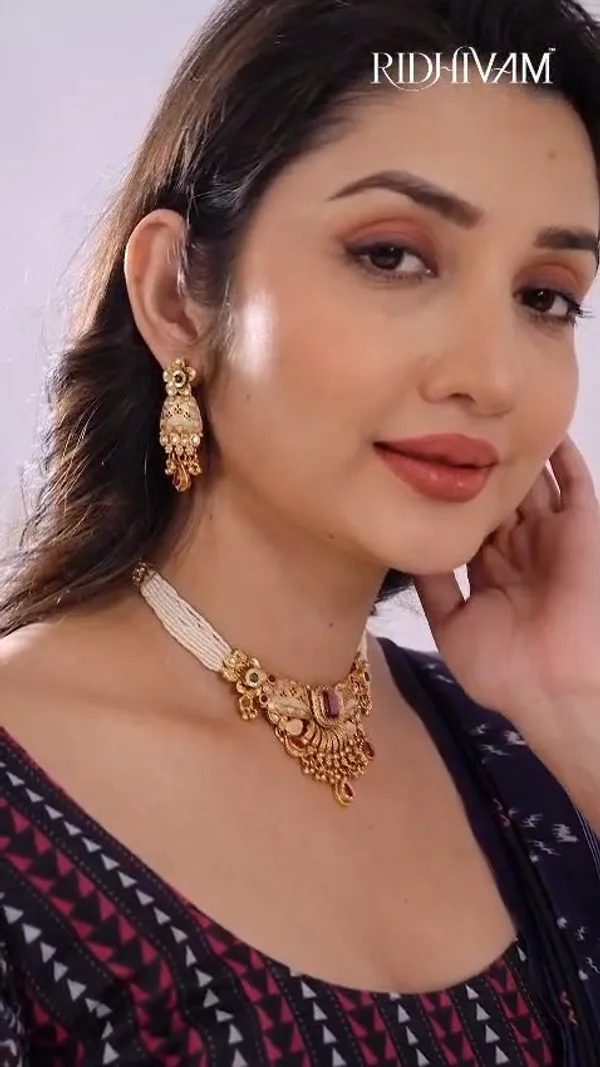 Gold_Moti_Layerd_Necklace_Earrings_Set_For_Women
