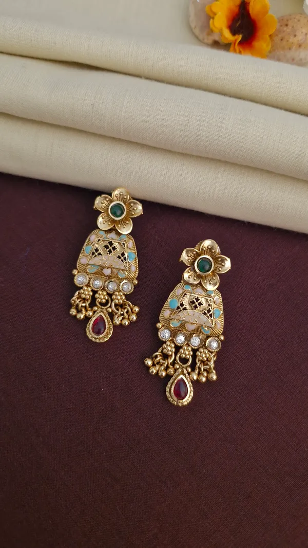 Gold_Moti_Layerd_Necklace_Earrings_Set_For_Women