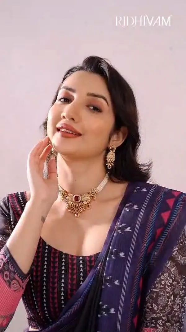 Gold_Moti_Layerd_Necklace_Earrings_Set_For_Women