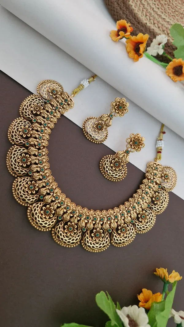 Chand_necklace_set_18k_Gold_Plated