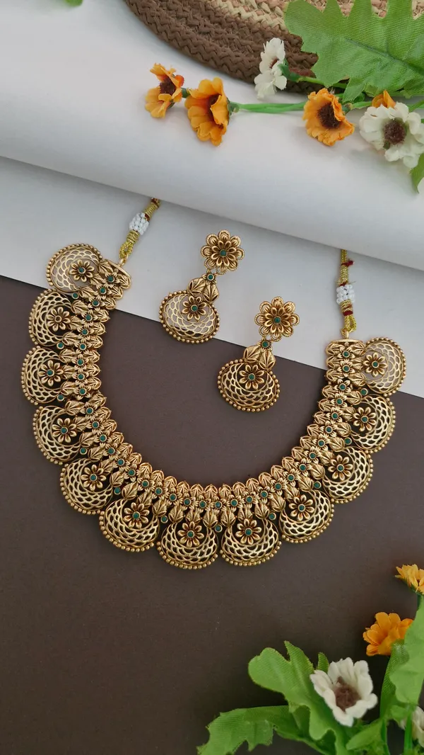 Chand_necklace_set_18k_Gold_Plated