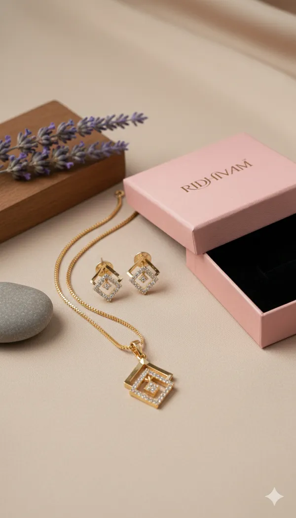 Delicate_Square_Diamond_Pendant_Set
