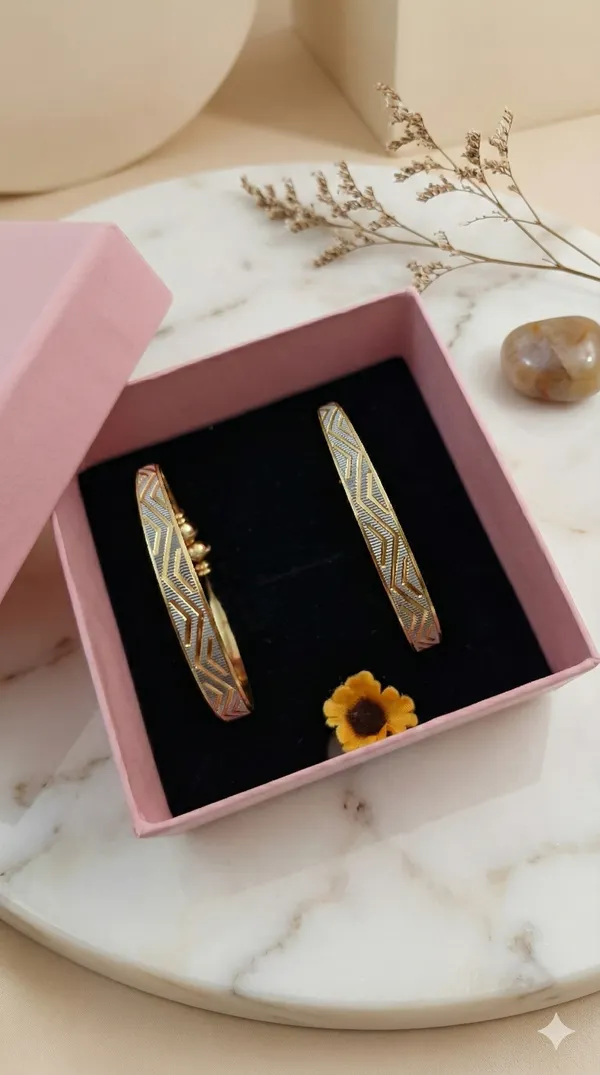 Gold_and_Silver_two_tone_kadli_bangle