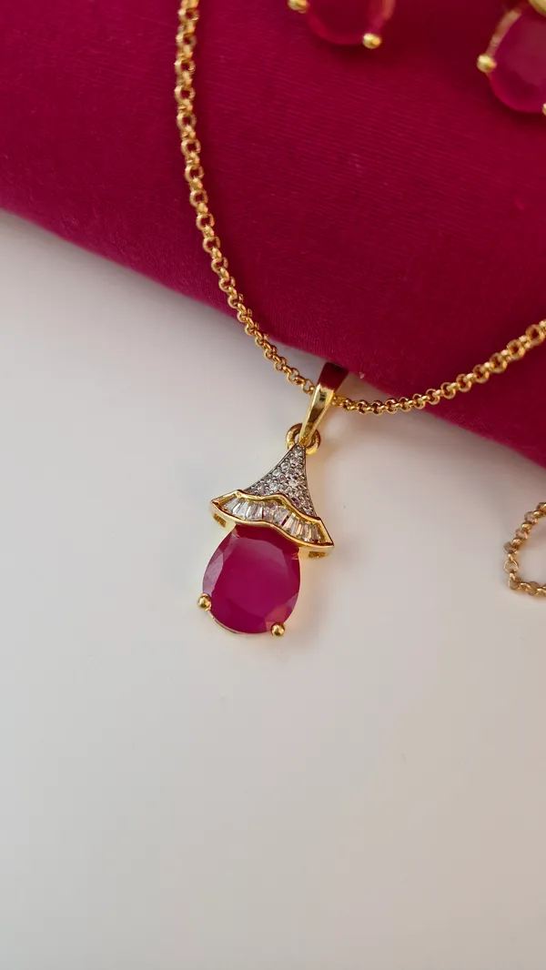 Pink_American_Diamond_Pendent_Set_With_Gold_Plated_Chain_For_Women