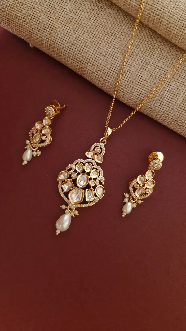 Gold_Stone_Studded_Pendant_Earrings_Set_For_Women