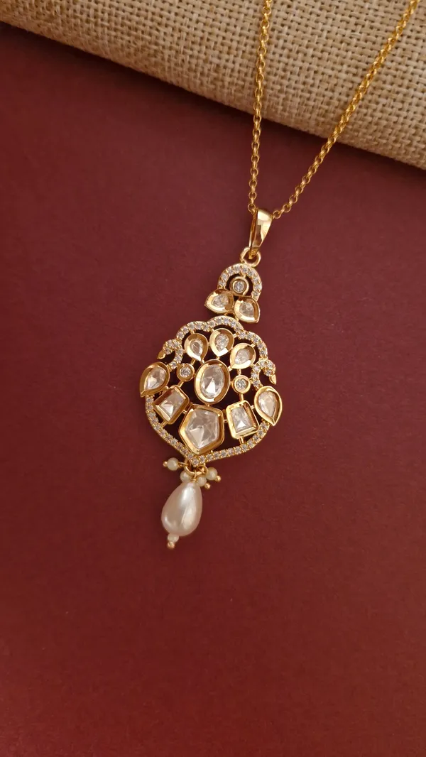 Gold_Stone_Studded_Pendant_Earrings_Set_For_Women