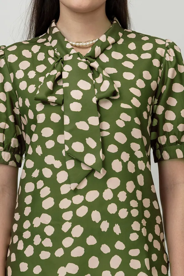 Short_Sleeves_Tie-Up_Neck_Top